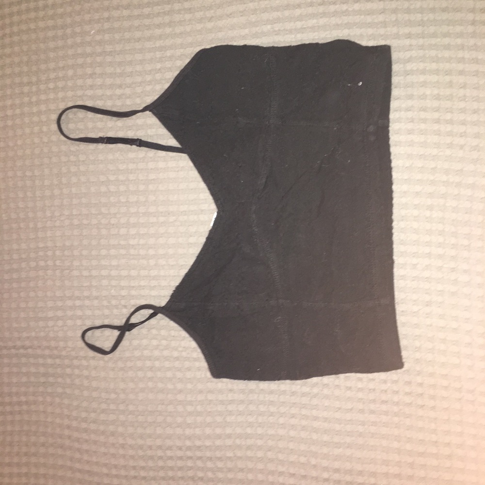 black tank top crop top